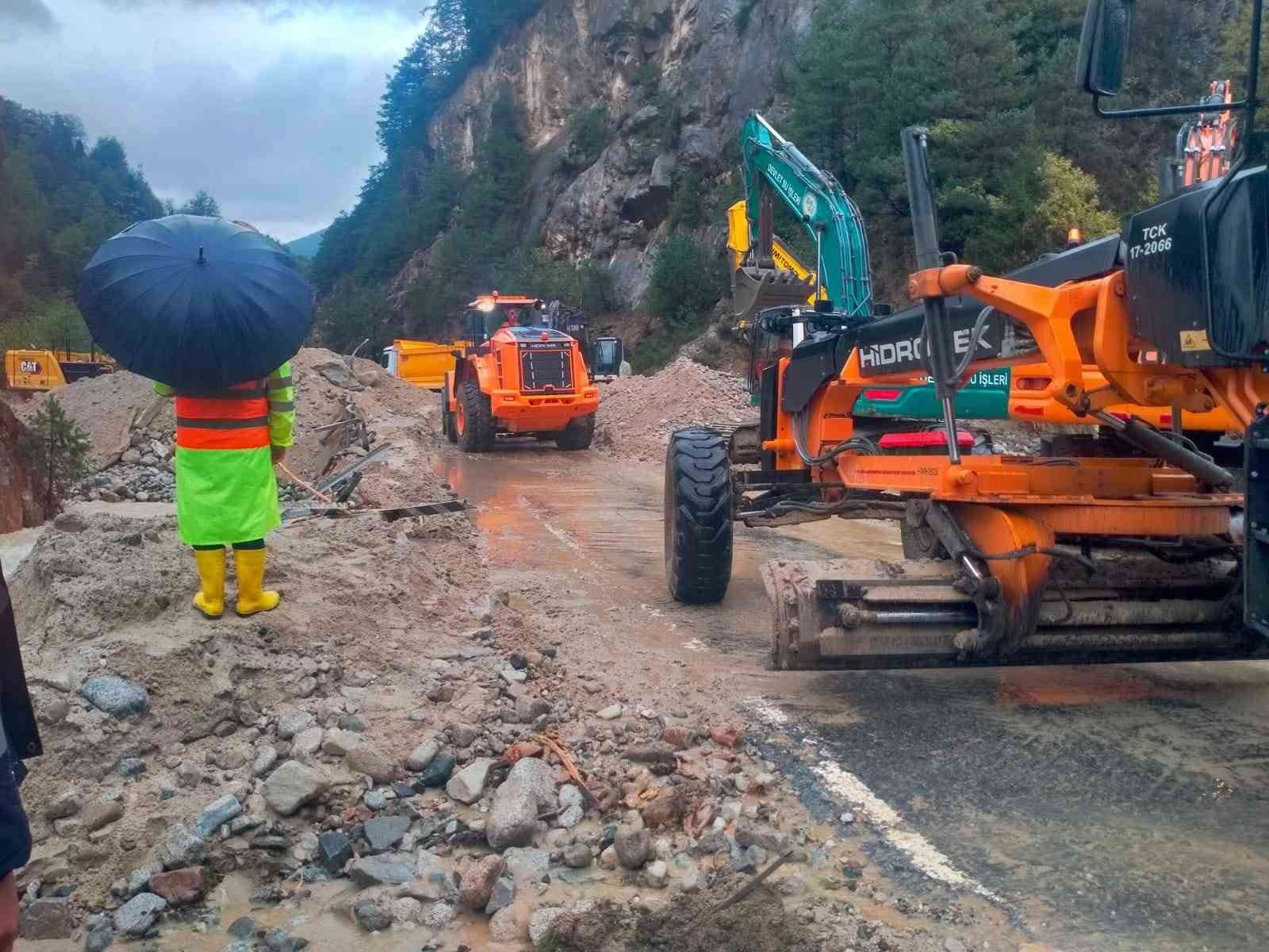 Rize-Erzurum kara yolu ulaşıma açıldı