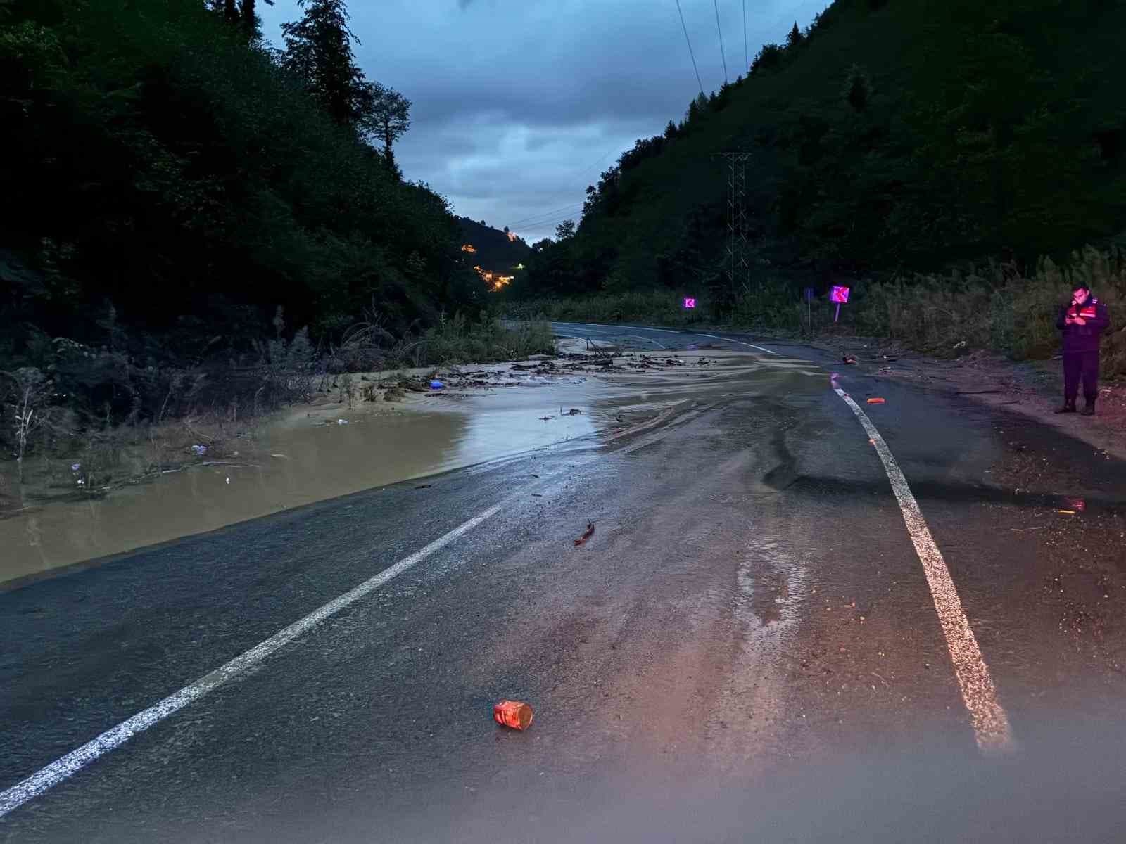 Trabzon’da heyelan
