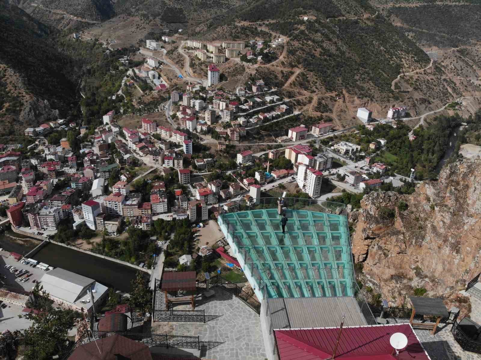 Torul Cam Seyir Terası 100 bin kişiyi ağırladı
