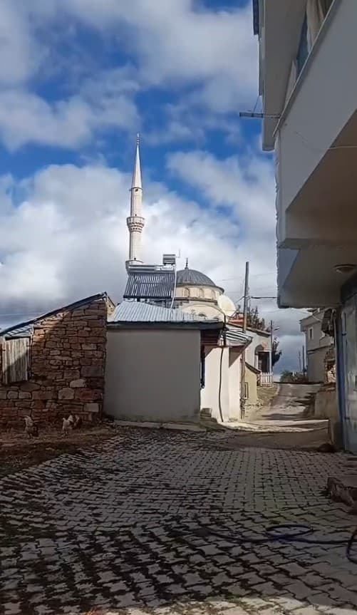 Kaynak makinesi kayboldu, camii hoparlöründen sitem etti