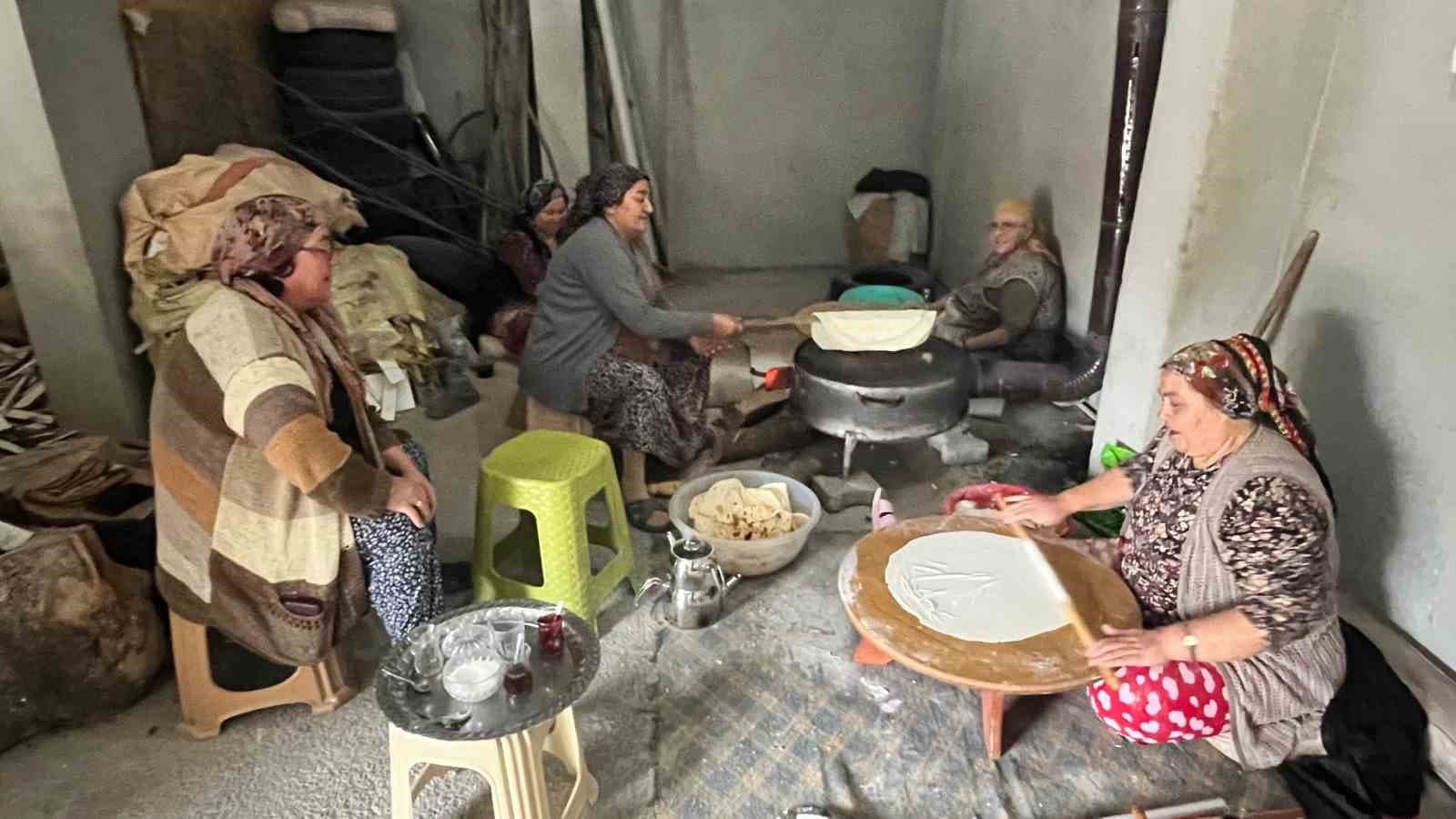 Alaplı’da 500 yıllık yufka ekmek geleneği sürdürülüyor
