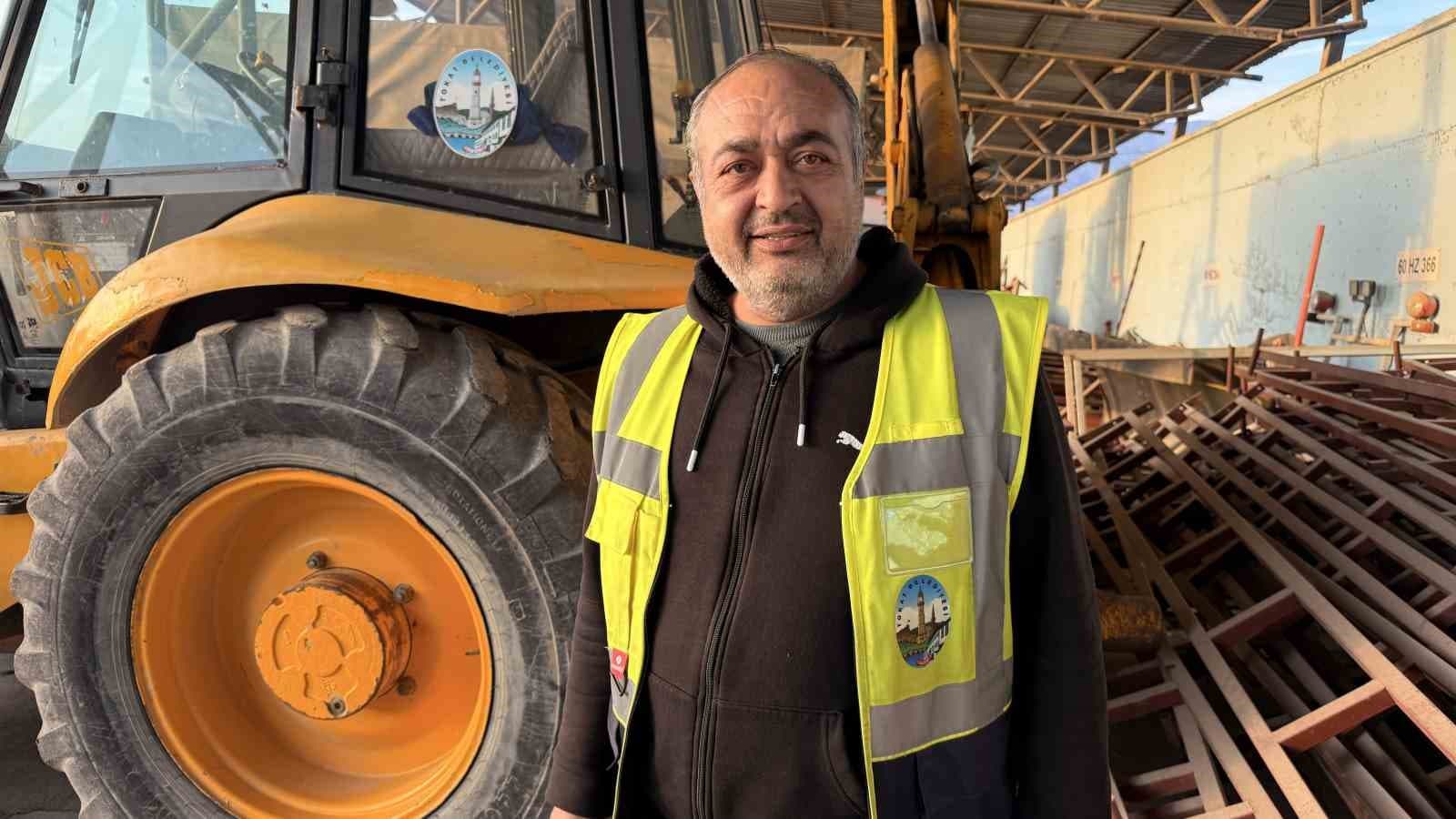 Tokat Belediye operatöründen minik operatöre jest