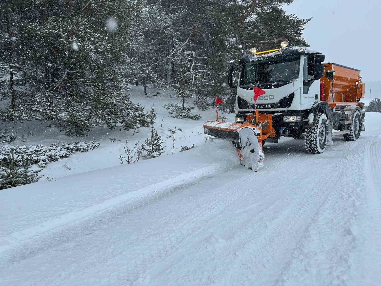 Bolu’da kar seferberliği: Kapalı köy yolu yok