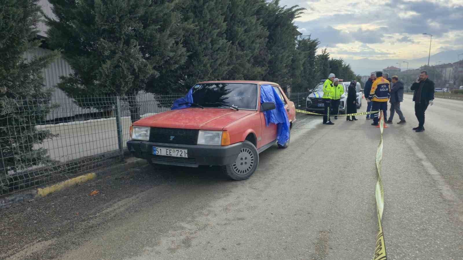 Direksiyon başında fenalaşan sürücü hayatını kaybetti