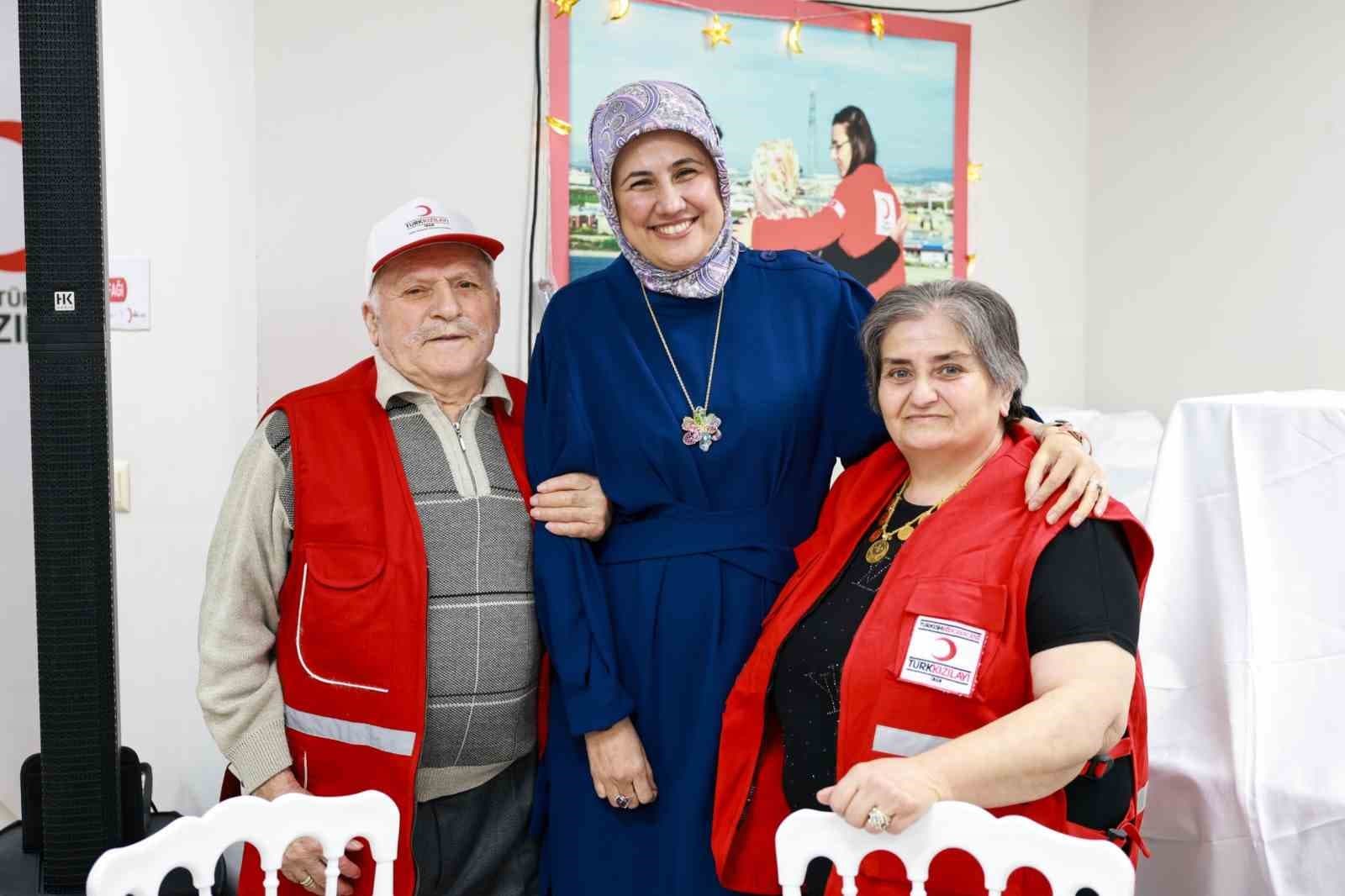 Türk Kızılay, huzurevi sakinleriyle iftarda buluştu