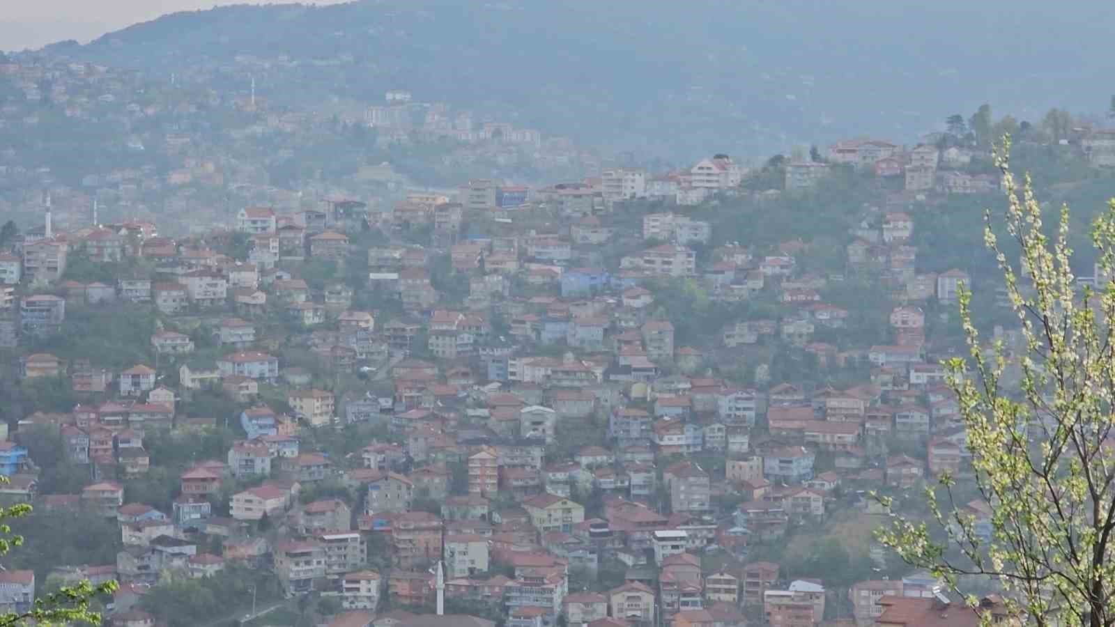 Zonguldak’ta bayram sabahı korkutan silah atma geleneği