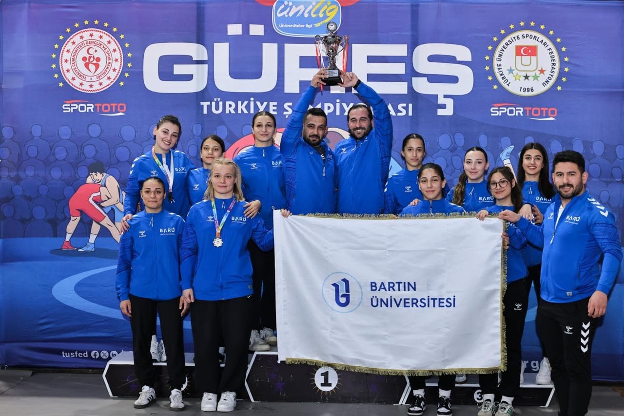 BARÜ’lü güreşçilerden ÜNİLİG’de madalya yağmuru: 16 madalya