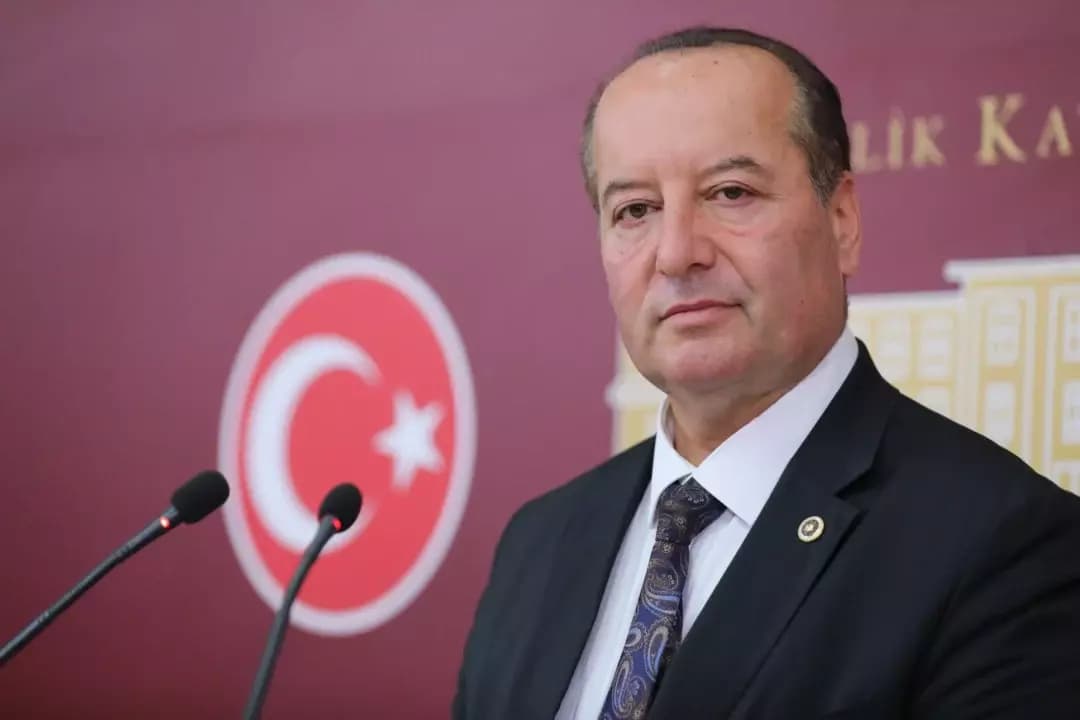 Akay’dan ‘kırmızı bülten ve ekonomik risk’ uyarısı
