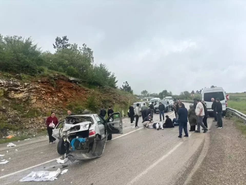 Karabük'te 6 kişinin yaralandığı kazanın görüntüsü ortaya çıktı