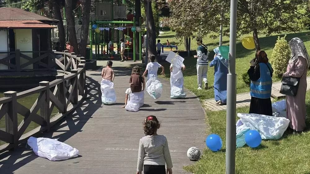 Öğrenciler yıl sonu bitirme şenliğinde doyasıya eğlendi
