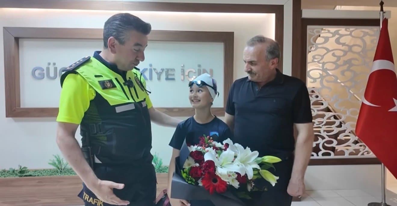 Şehit polisin emaneti Eylül Asel yüzmede gururlandırdı