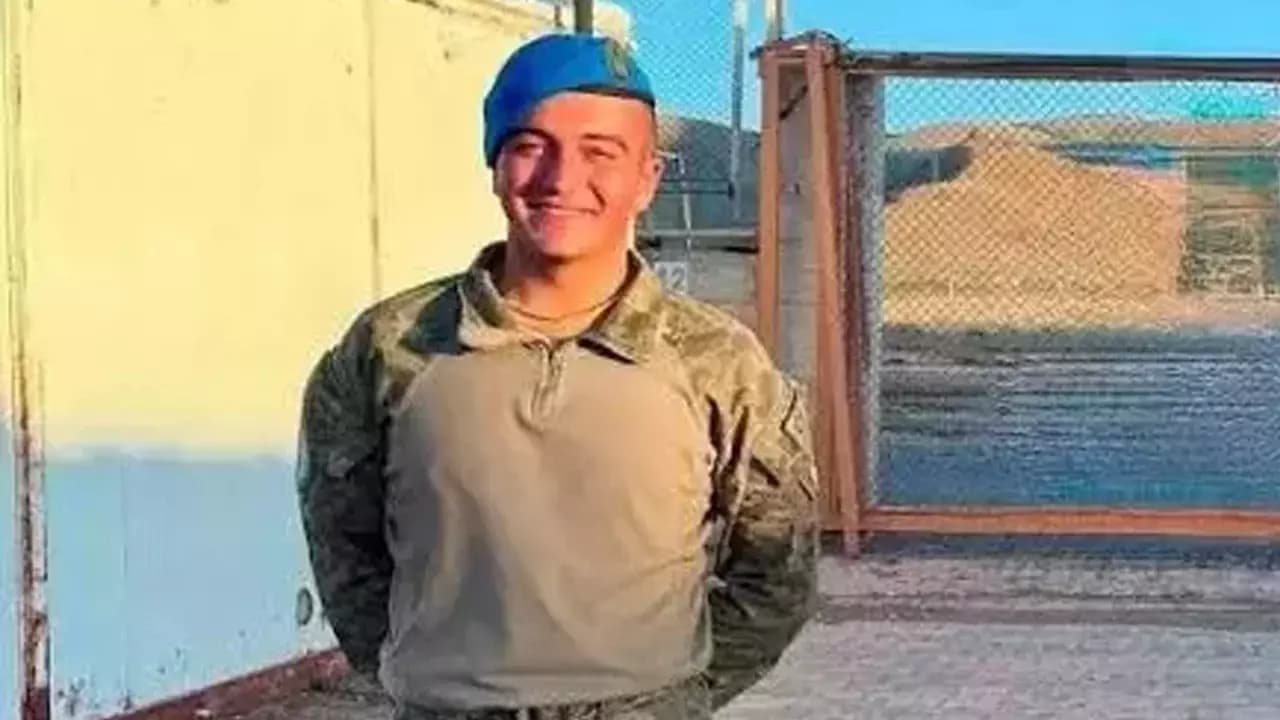 Uzman Çavuş Mustafa Can Acar son yolculuğuna uğurlandı