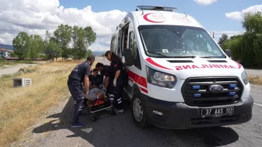 Kastamonu’da cip ile otomobil çarpıştı: 1’i ağır 5 yaralı