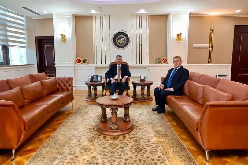 Vali Çağatay, yeni İl Müdürü Sami Çift’i makamında kabul etti