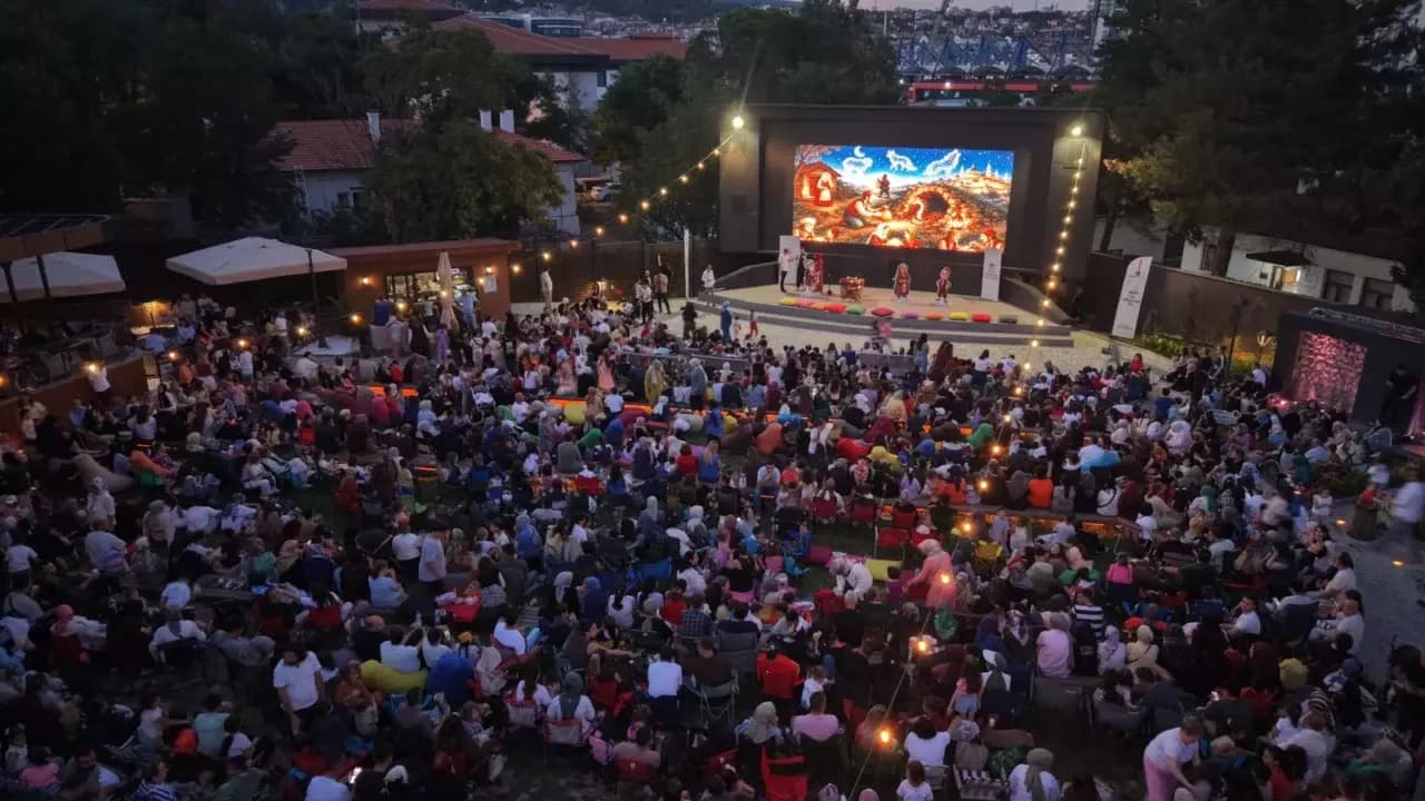 Karabük'te "Yıldızların Altında Masal Akşamı"na Yoğun Katılım