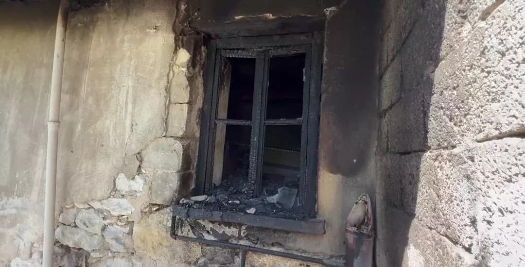 Karabük'te Çocukların Yaktığı Ateş Metruk Binayı Tutuşturdu