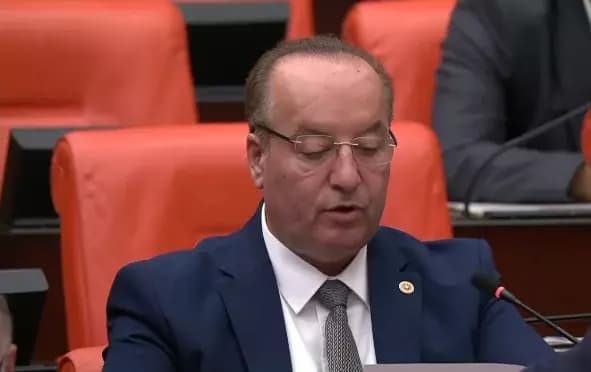 Akay'dan emekli maaşlarına kesinti tepkisi