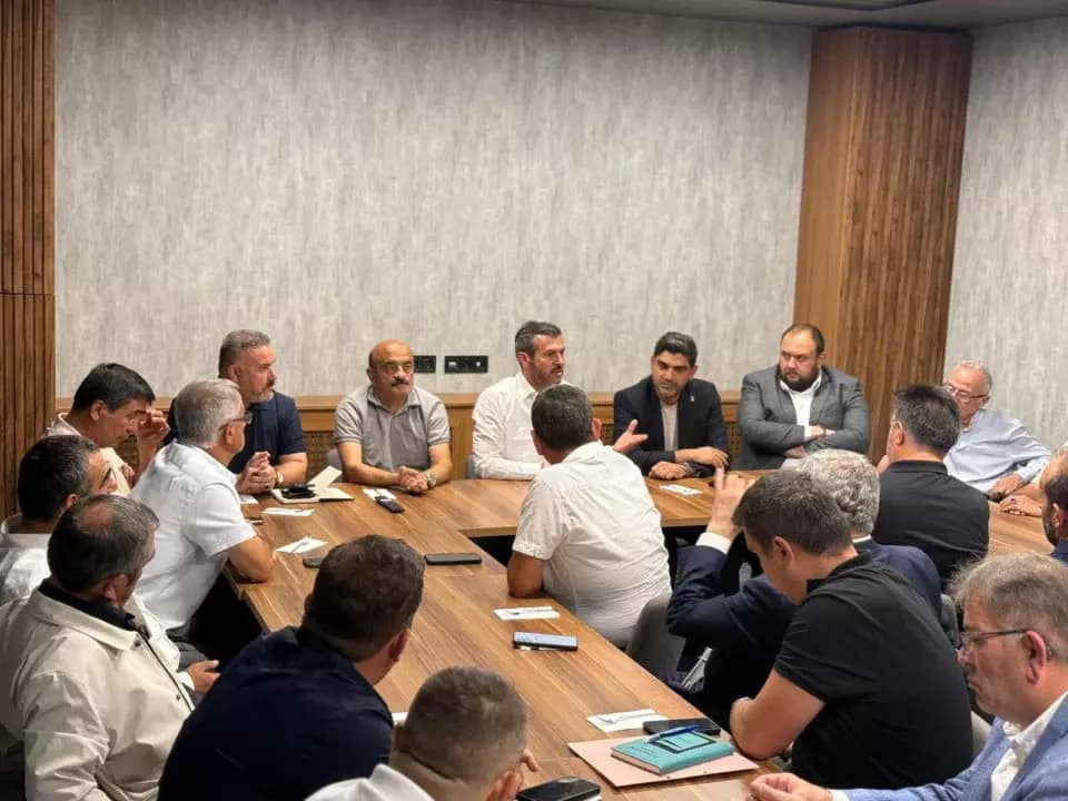 Başkan Çetinkaya Muhtarlarla Has Bahçe’de Buluştu