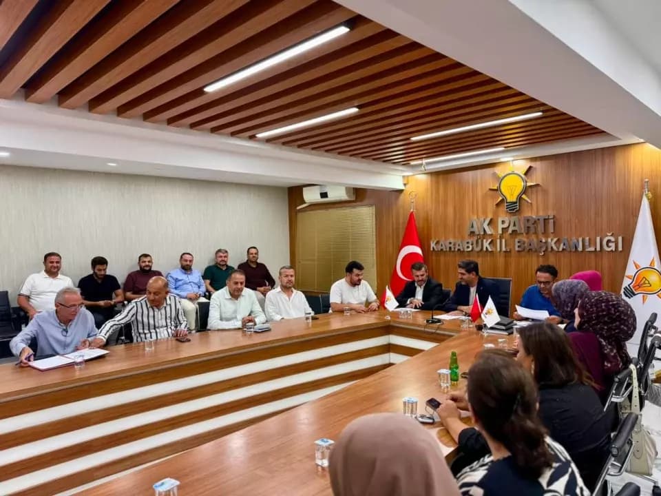 AK Parti İl Yönetimi'nden haftalık toplantı