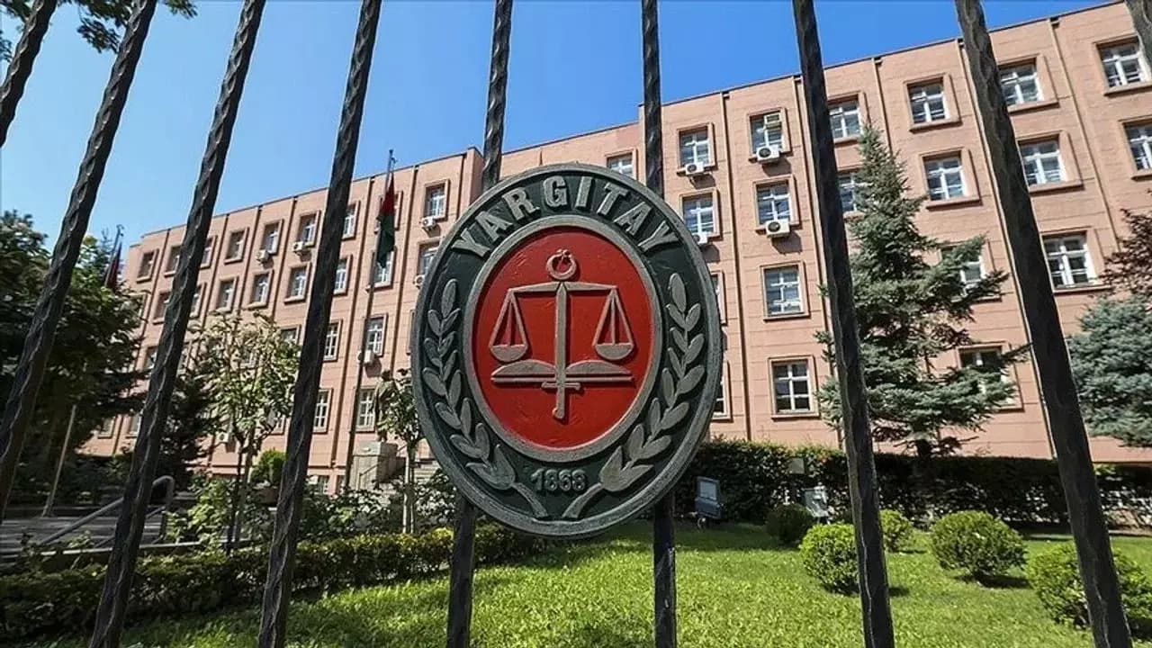 Süresiz Nafaka Kalktı mı? AYM Kararı Resmi Gazete’de: 9 Aylık Süre Başladı