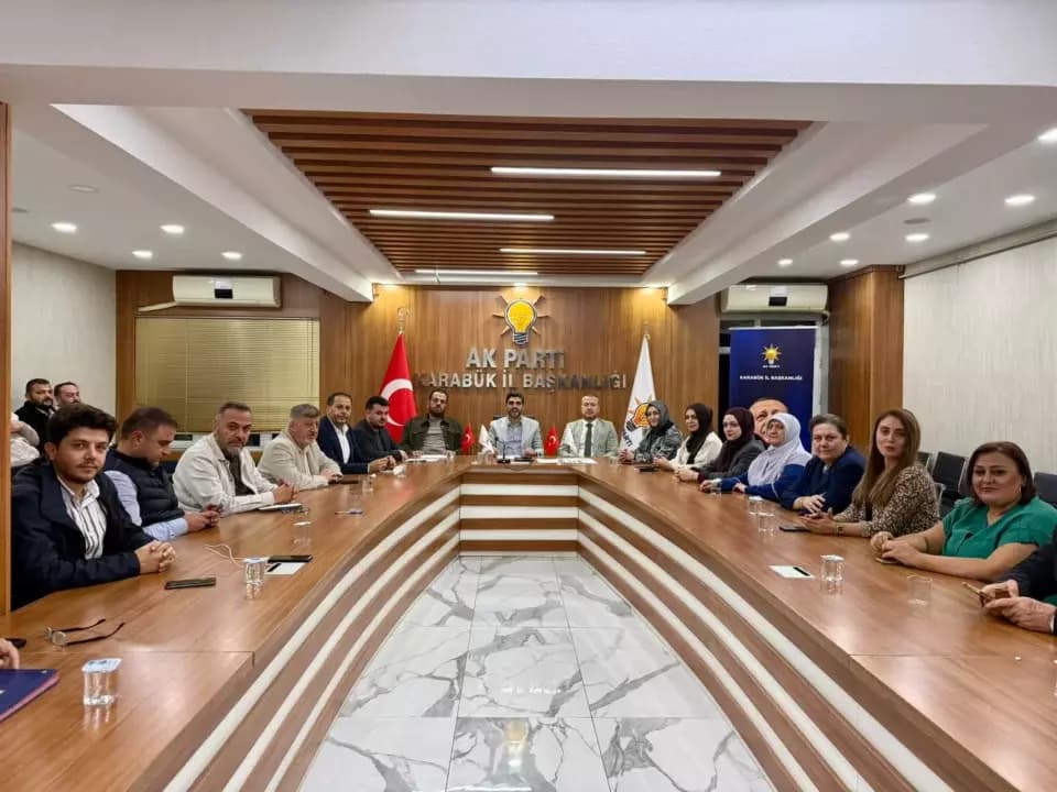 AK Parti Karabük İl Yönetimi Toplandı
