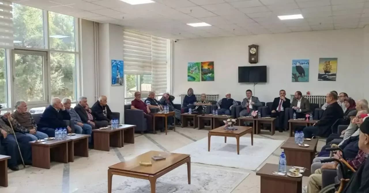 Huzurevinde maneviyat dolu buluşma