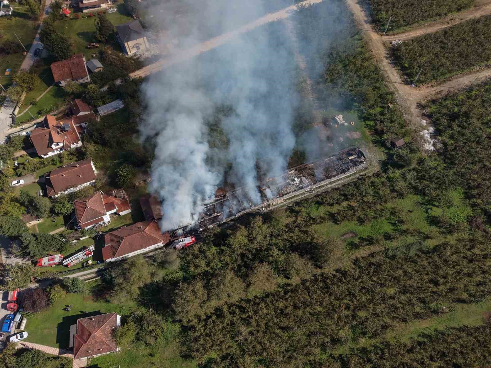 Düzce’de fabrikada yangın çıktı
