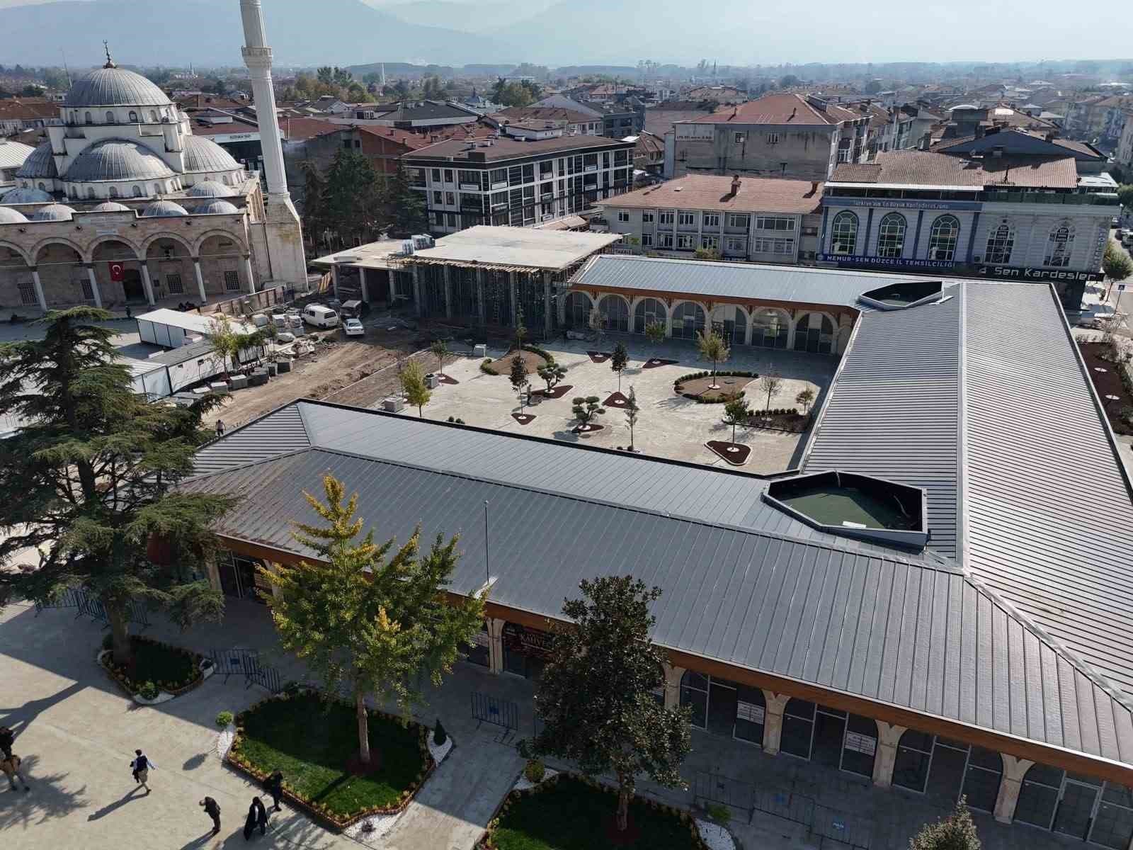 Cedidiye Kent Meydanı’nda sona yaklaşıldı