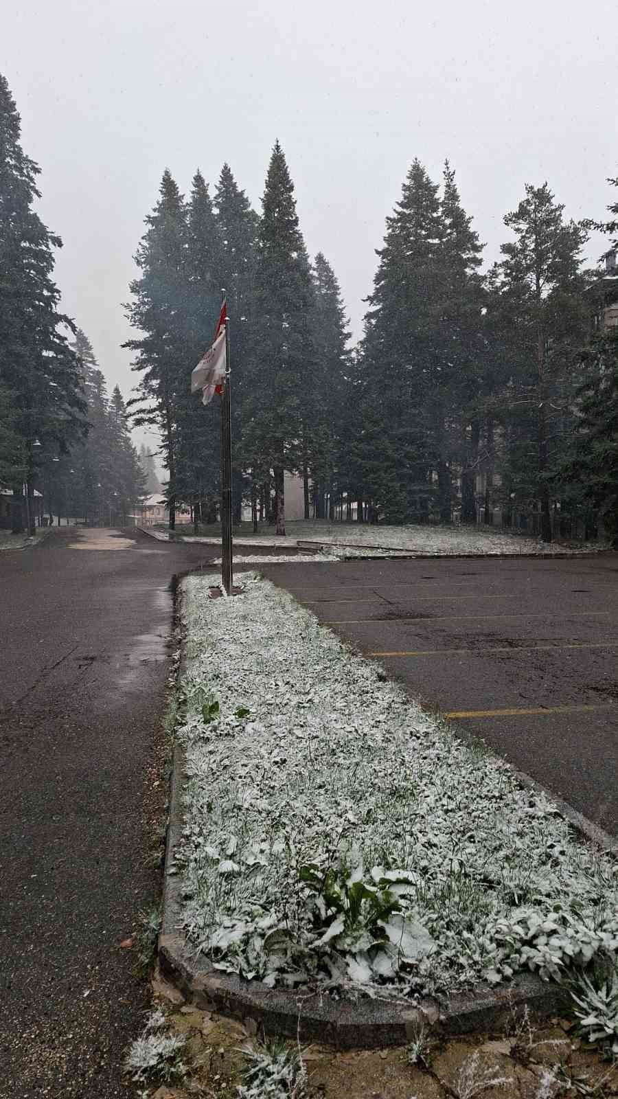 Ilgaz Dağı’nda kar yağışı etkili oluyor