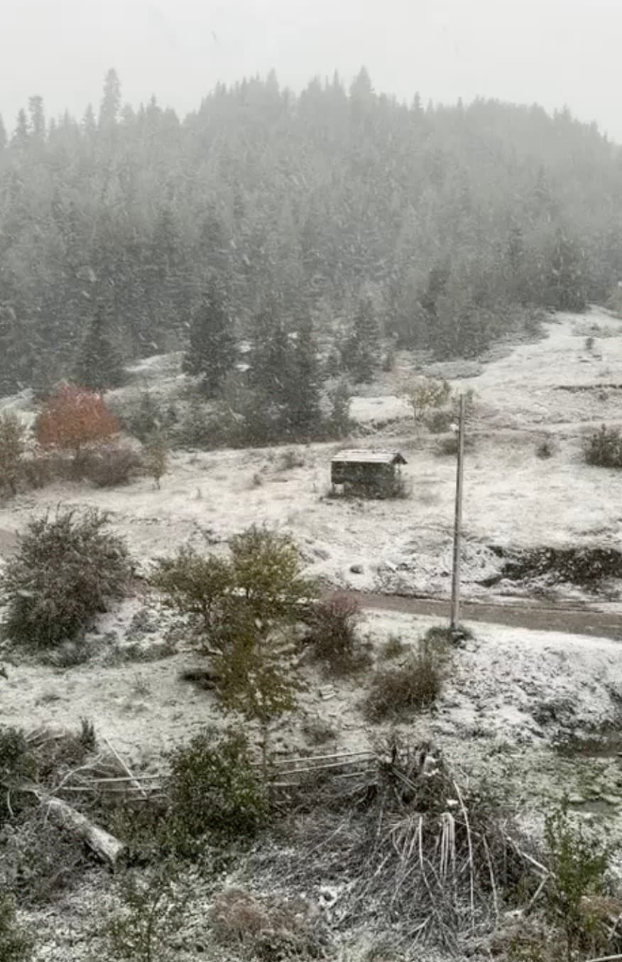Kastamonu’da yüksek rakımlı yerleşim yerleri beyaza büründü