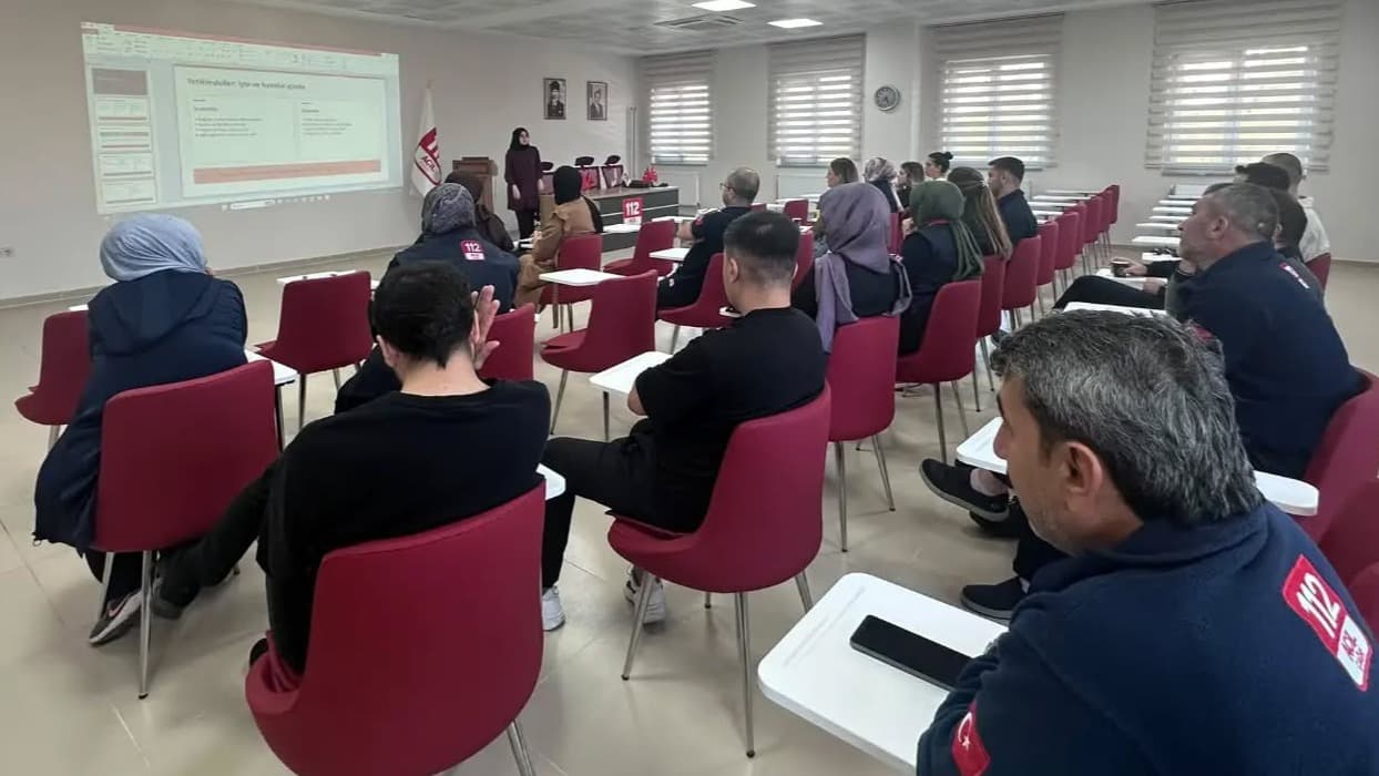 112 Personeline öfke yönetimi ve etkili iletişim eğitimi