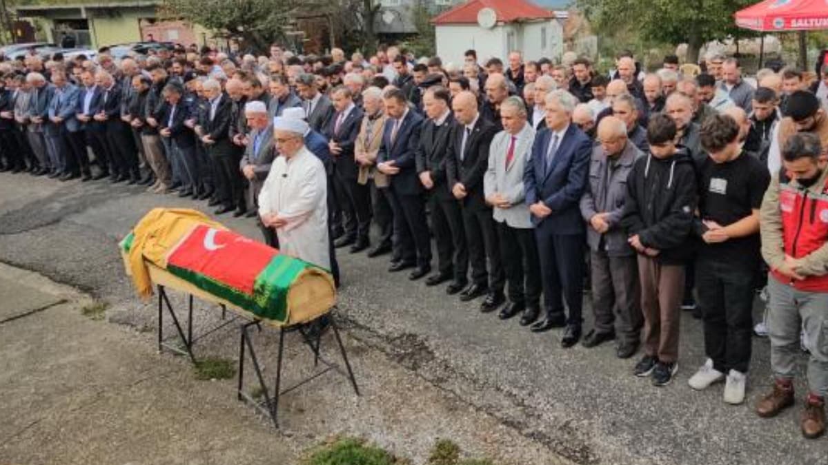 Maden ocağında hayatını kaybeden 2 işçi son yolculuğuna uğurlandı