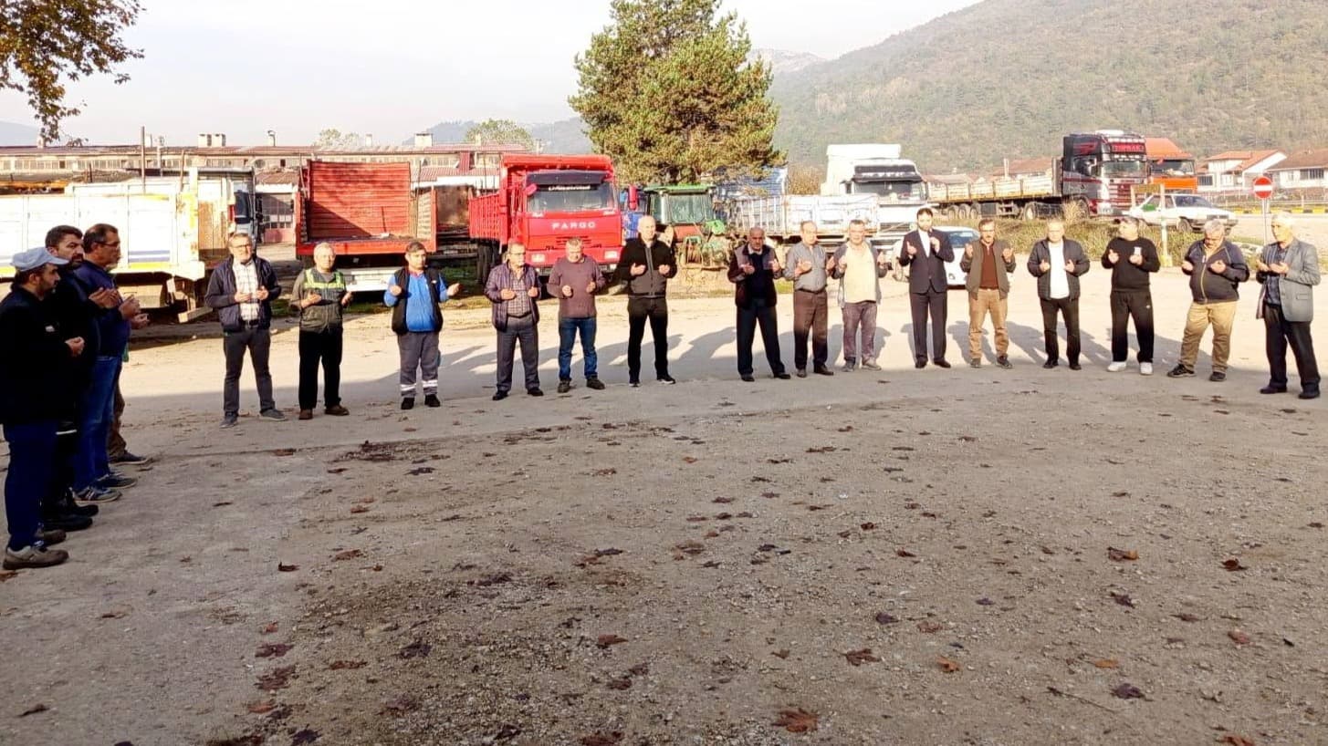Yenice Esnafı Haftaya Bereket Duasıyla Başladı