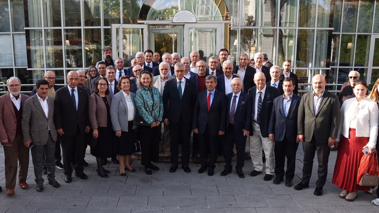 Bakan Memişoğlu Açıkladı: 13-17 Yaş Arasındaki Her 3 Gençten 1’i Sigara Kullanıyor!