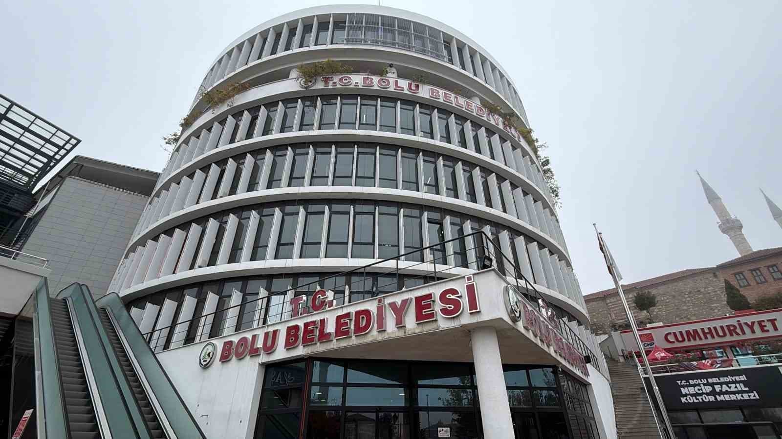 Bolu Belediyesi’ne şafak operasyonu: 4 gözaltı