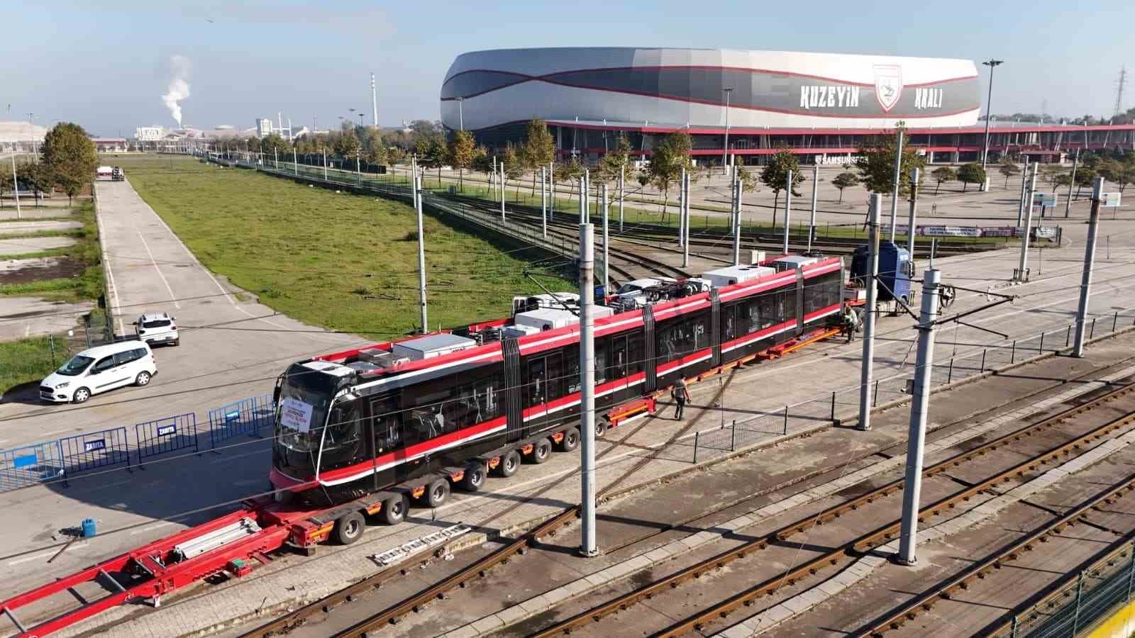 12 yeni tramvaydan dördüncüsü Samsun’a ulaştı