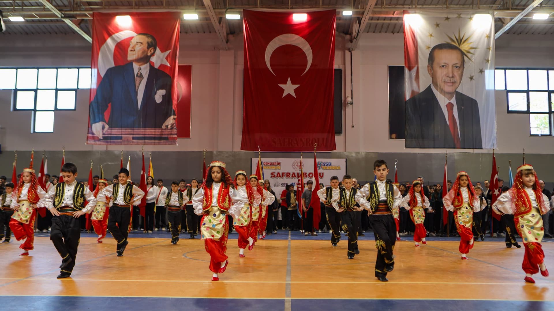 Cumhuriyet'in 103. yılı Safranbolu'da törenle kutlandı
