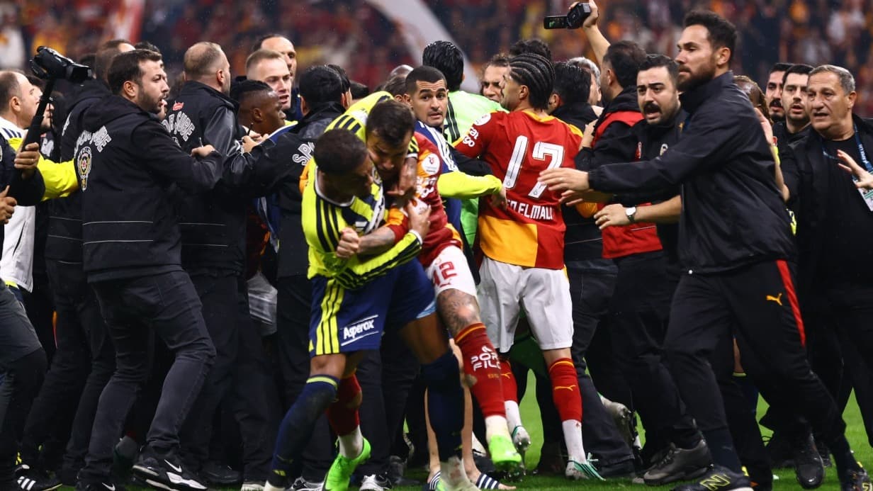 PFDK, Archie Brown’a 3, Abdülkerim Bardakcı’ya 2 maç men cezası verdi