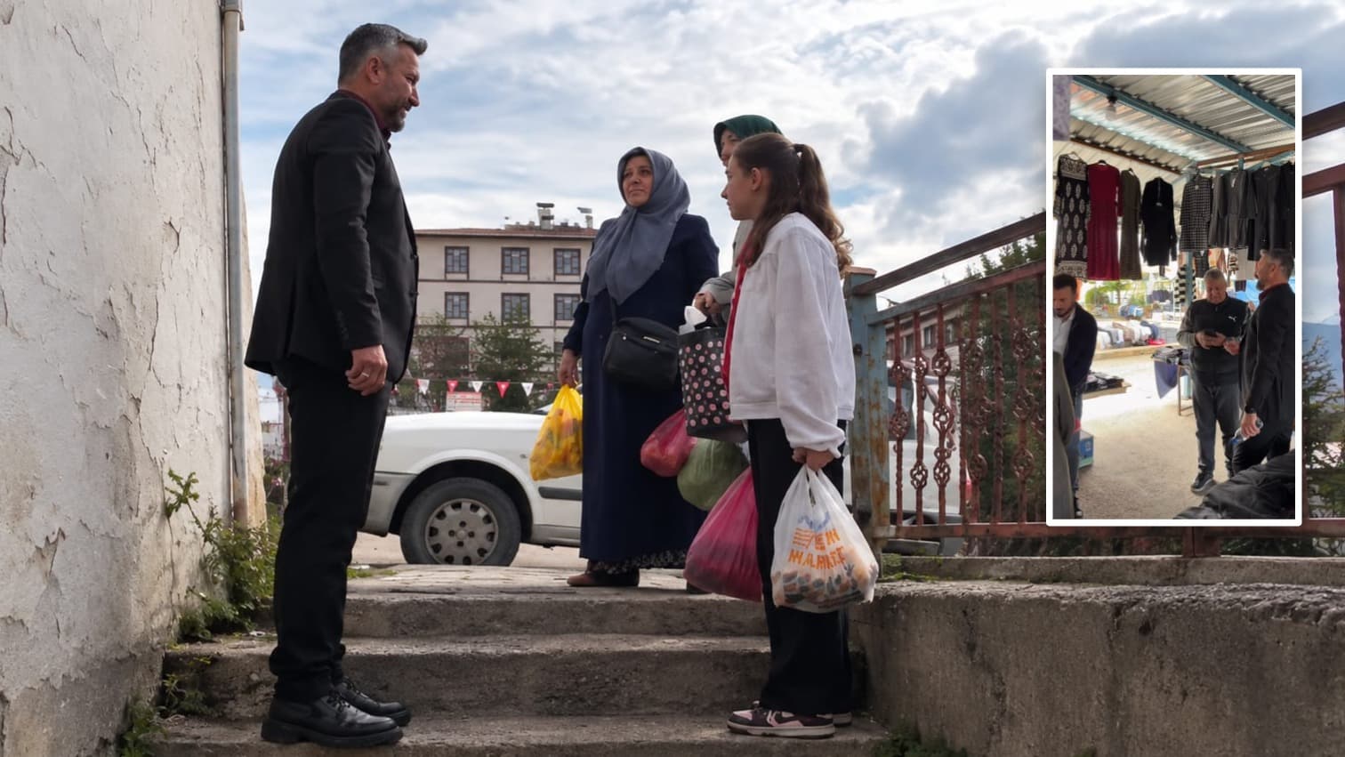 Başkan Cıva pazar esnafı ve vatandaşlarla buluştu