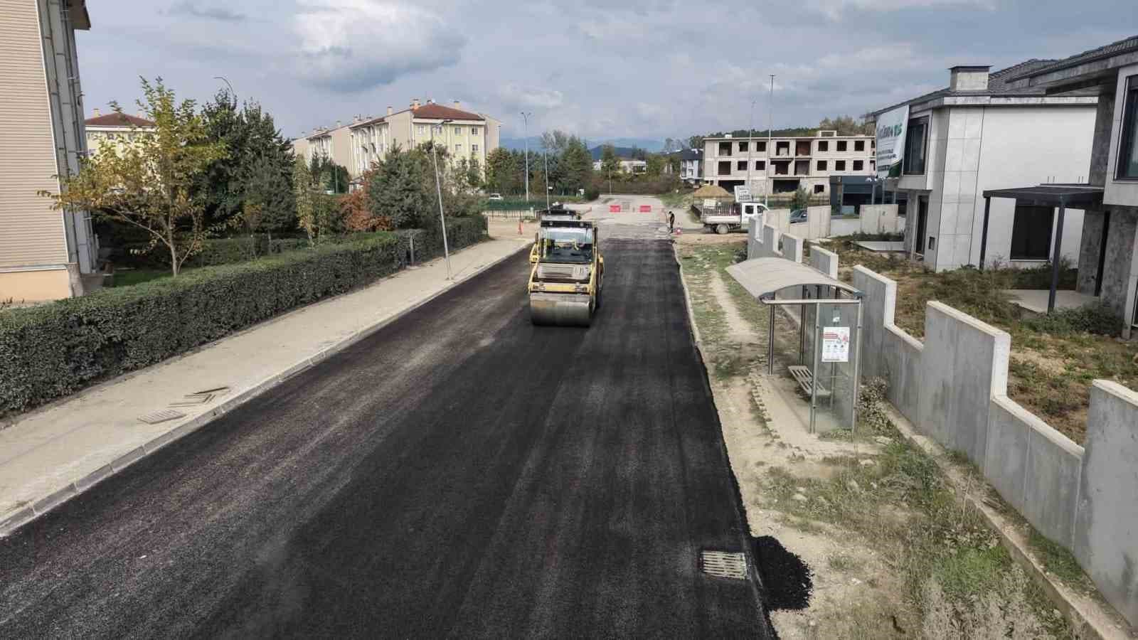 Düzce’de asfalt seferberliği sürüyor
