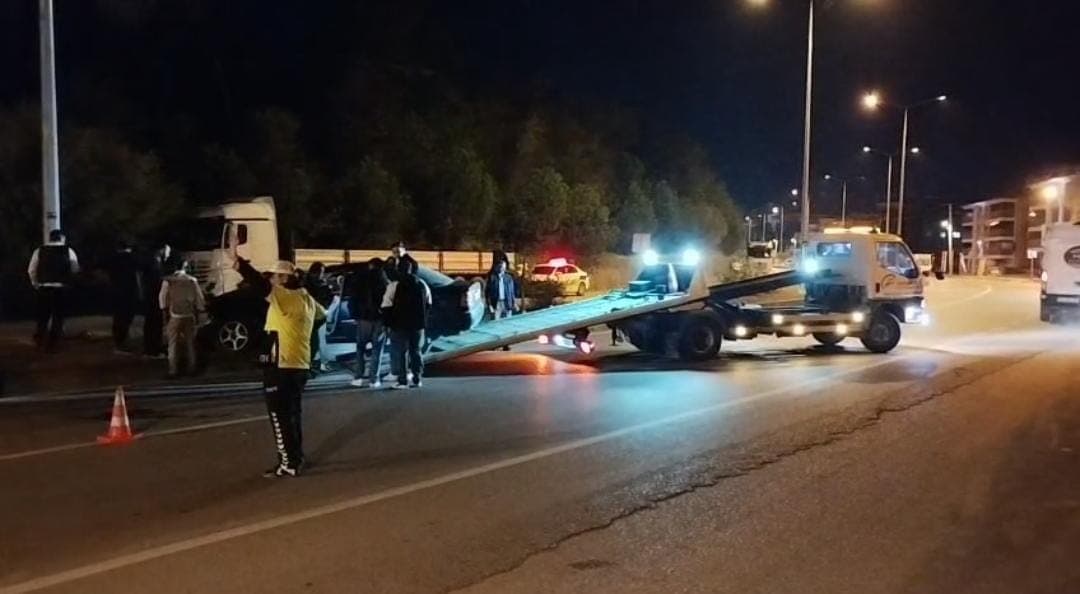Kavşakta kaza: 5 yaralı