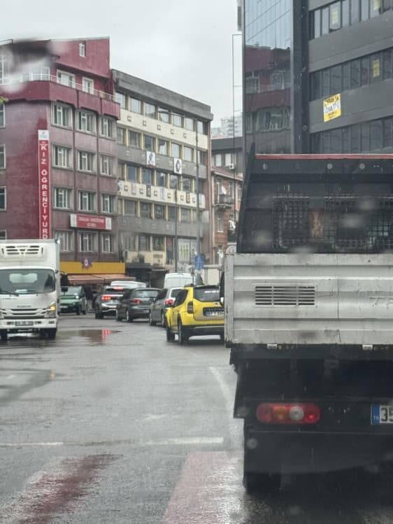 Metrelerce kuyruk oluştu
