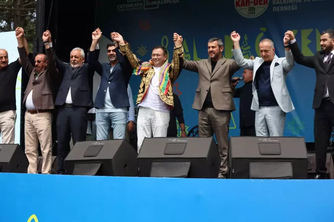 BAŞKAN ÇETİNKAYA: "BİZ ÇOK BÜYÜK BİR AİLEYİZ"