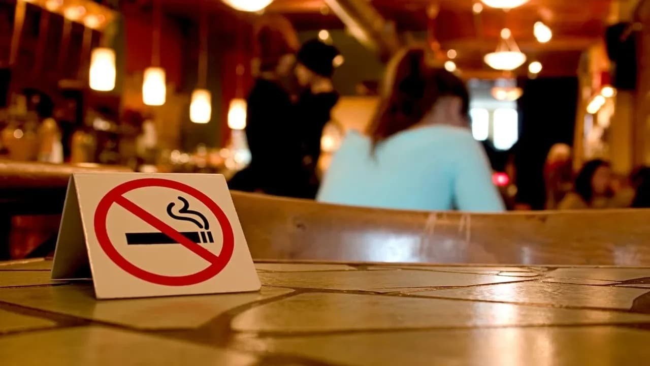 Kafe ve Restoranlarda Sigara Yasağı Genişliyor mu? Açık Alanlarda Yeni Dönem Gündemde!