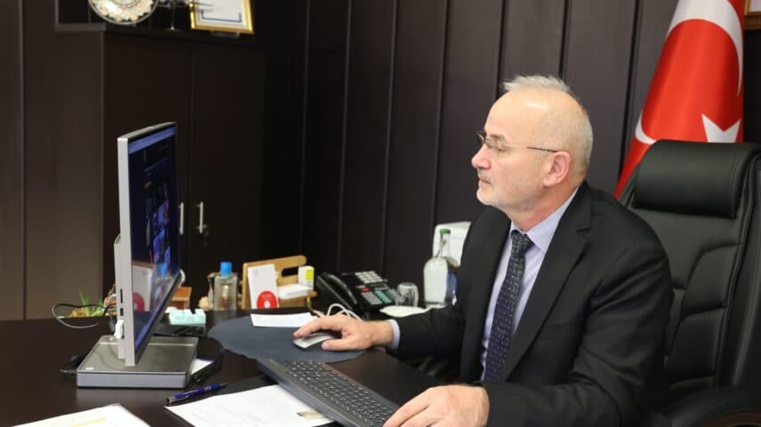 OMÜ Rektörü Yavuz Ünal, AA'nın "Yılın Kareleri" oylamasına katıldı