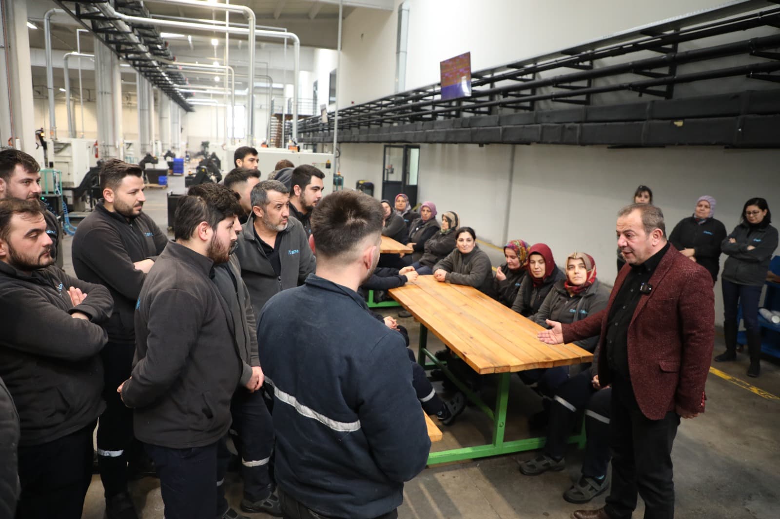 Bolu Belediye Başkanı Özcan, OSB'deki fabrikaları ziyaret etti