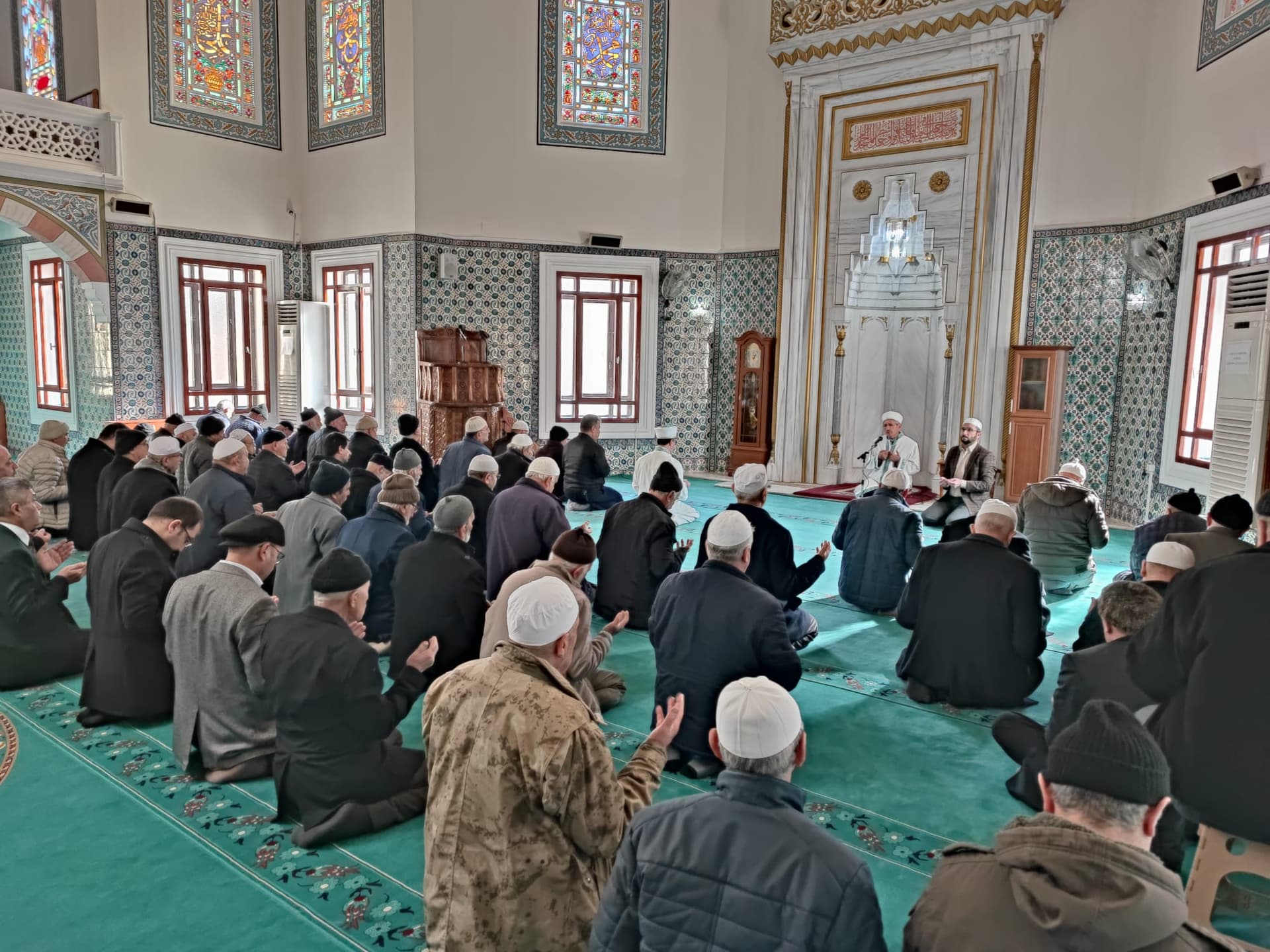 Depremlerde hayatını kaybedenler için Tosya'da mevlit okutuldu