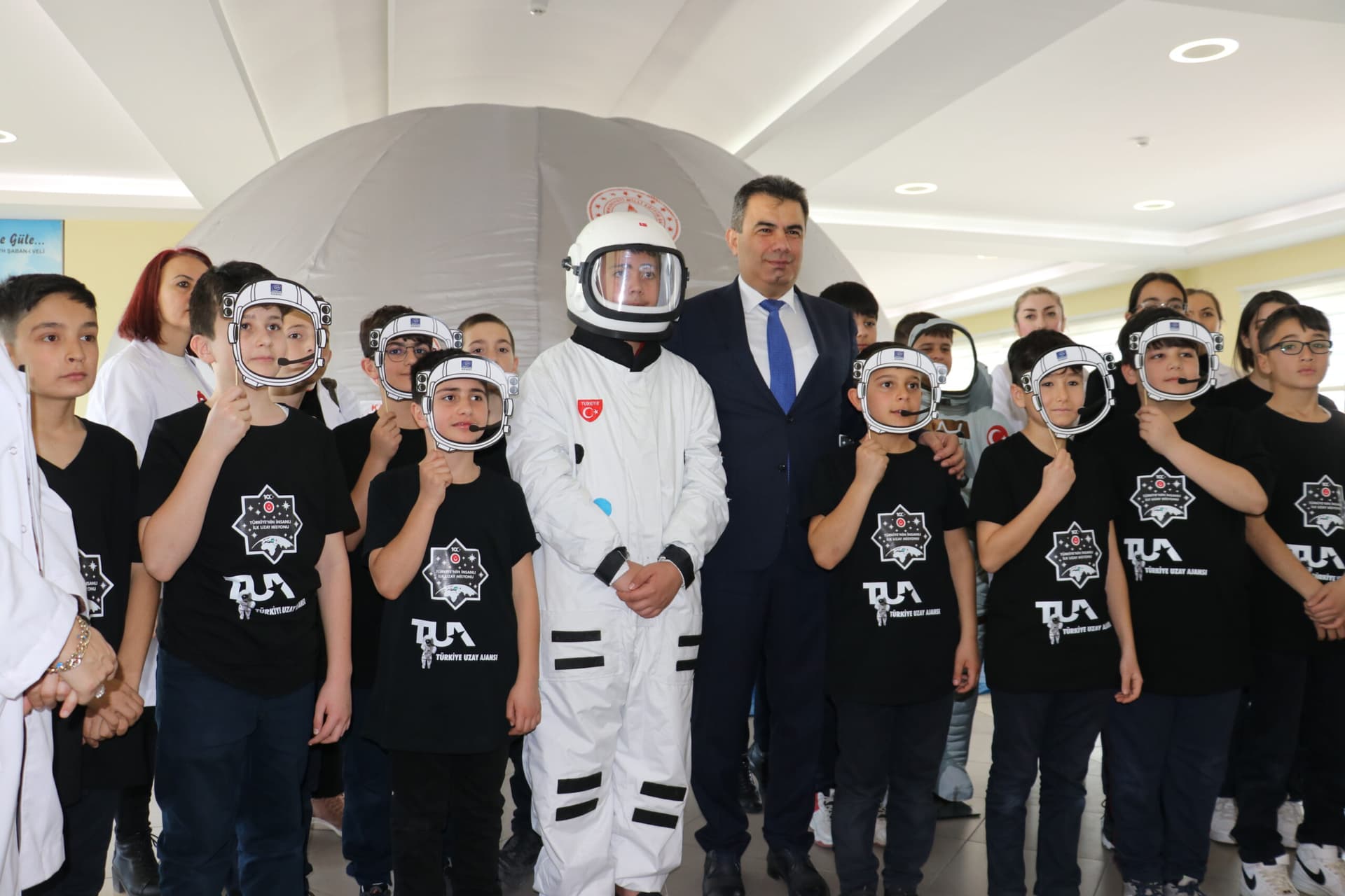 Kastamonu'da ortaokul öğrencileri planetaryumda "uzay" heyecanı yaşadı