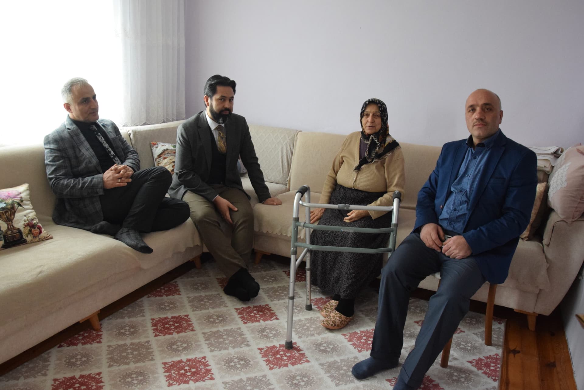Espiye Müftüsü Gülbe'den hasta ve yaşlılara moral ziyareti