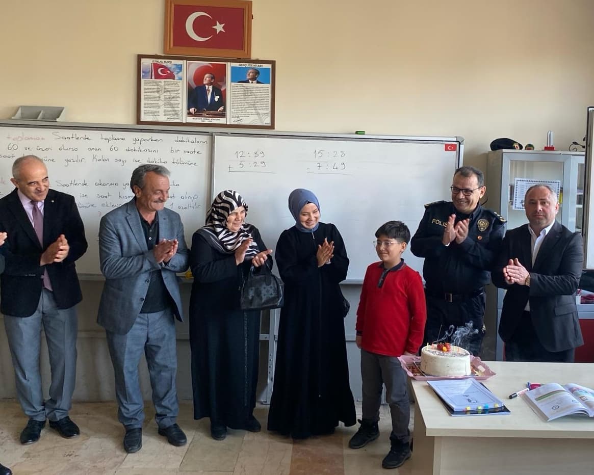 Tokat'ta şehit uzman çavuşun oğluna doğum günü sürprizi